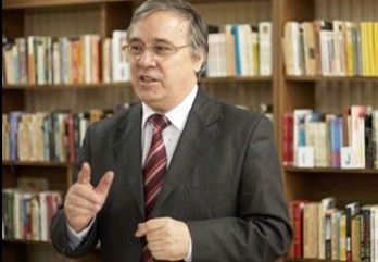 Deputatul în primul Parlament, Nicolae Dabija afirmă că problema regiunii Transnistrene trebuie tratată cu Ucraina. Foto: unimedia.info