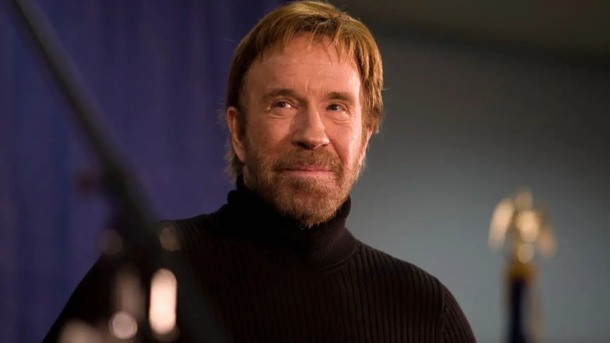 Chuck Norris a fost internat într-un spital din Hawaii.
