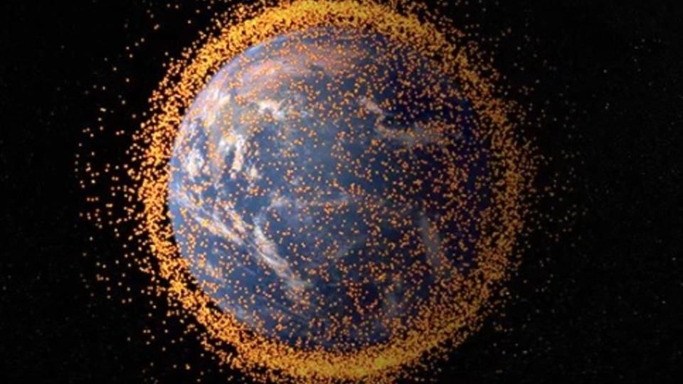 Космический мусор от российской ракеты сбил китайский спутник.