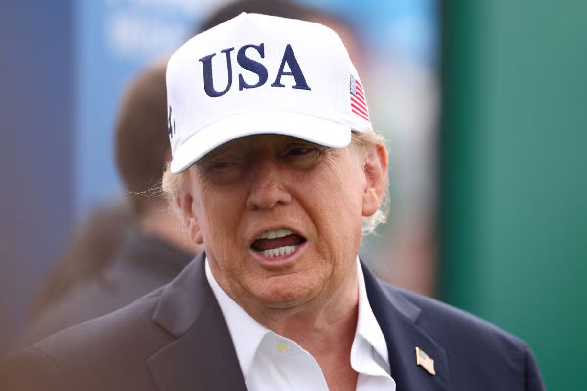 Трамп призвал Украину прекратить удары по производству дизельного топлива в России.