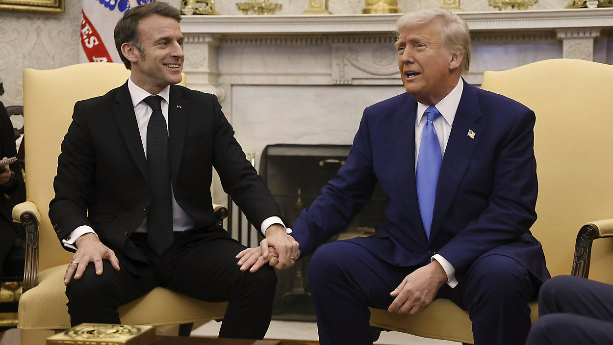 Trump, despre Macron: Va pleca foarte curând din funcție.