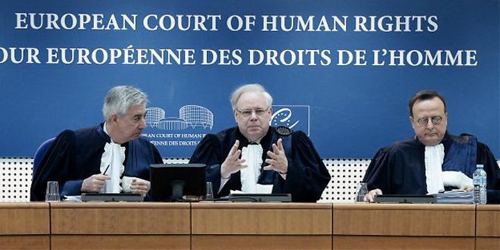 Россия должна выплатить компенсации максимум в течение шести месяцев после принятия решения суда.