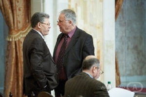 Liderul Partidului Liberal, Mihai Ghimpu, s-a adresat comuniștilor în limba rusă.