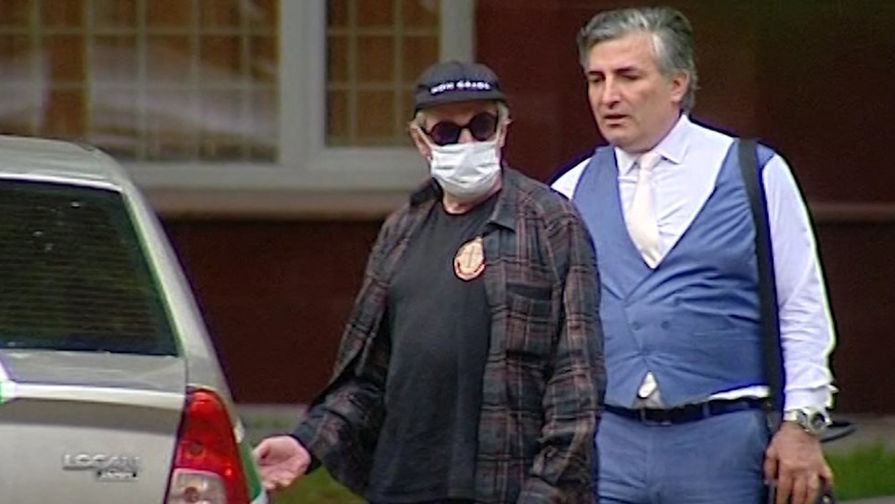 Адвокат Ефремова считает компенсацию потерпевшим в 1 рубль слишком большой.