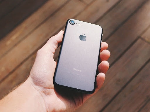 В Италии подали иск к Apple из-за замедления работы iPhone.