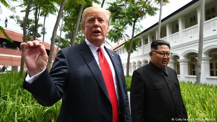 Встреча Дональда Трампа и Ким Чен Ына.