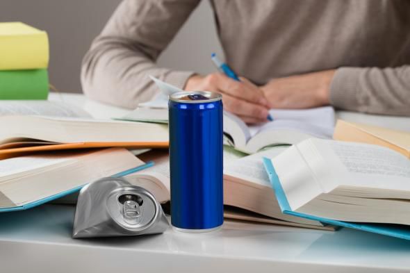 Un adolescent a murit după ce a consumat trei băuturi cu cofeină. 