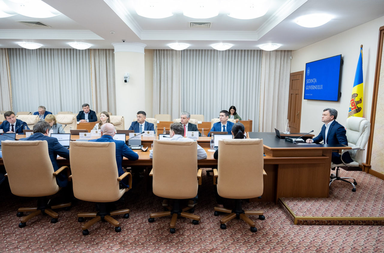 Guvernul a aprobat Programul național de specializare, Smart Moldova.