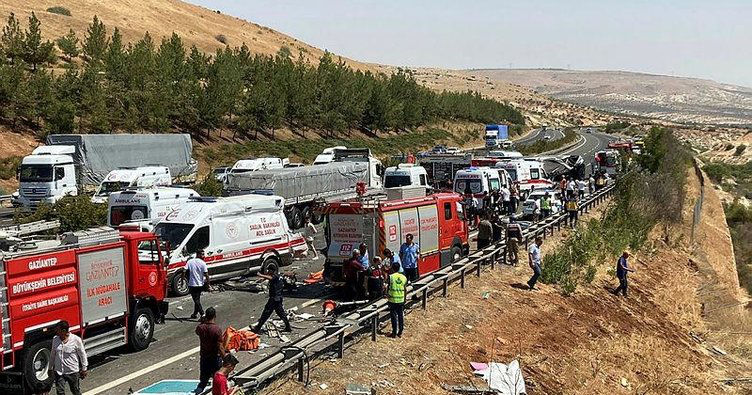В аварии с автобусом в Турции погибли 15 человек.