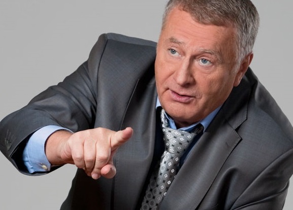 Ianukovici poate invita armata noastră, pentru că actuala armată ucraineană se află în incapacitate”, a declarat Jirinovski luni, în cadrul unei conferințe de presă în Duma de Stat a Rusiei.