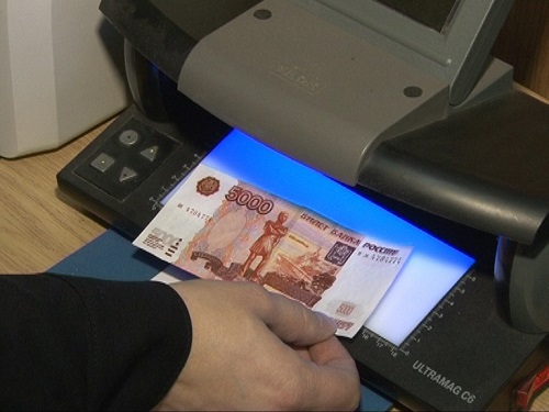 Возбуждены уголовные дела по факту изготовления, хранения, перевозки или сбыта поддельных денег или ценных бумаг.