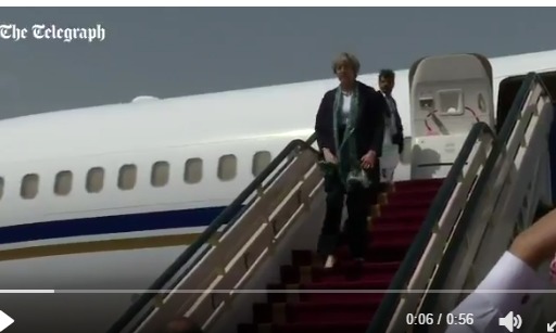 Тереза Мэй отказалась надеть платок во время визита в Эр-Рияд.