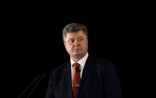 Больше половины украинцев не считают президента Петра Порошенко патриотом.