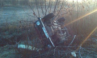 Trei maşini s-au răsturnat în această dimineaţă, pe traseul Chişinău-Ungheni. Foto: democracy.md