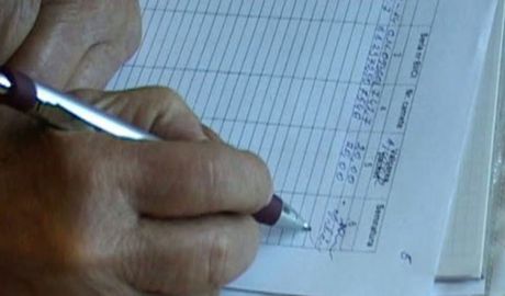 Sute de locuitori au semnat pentru anularea deciziei ANRE privind scumpirea gazului şi a electricităţii. Foto: ziaruldelta.ro