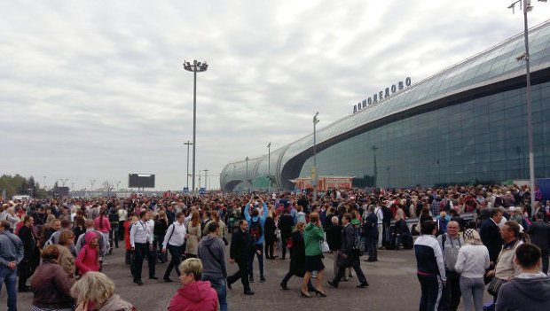Aproximativ 3.000 de persoane au fost evacuate din aeroportul Domodedovo din Moscova. Foto: ria.ru