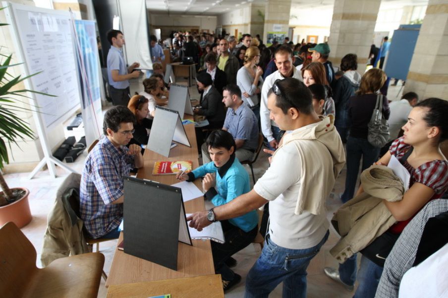 Rata șomajului înregistrată în Republica Moldova anul trecut a crescut cu un procent față de anul 2014. Foto: accenttv.md