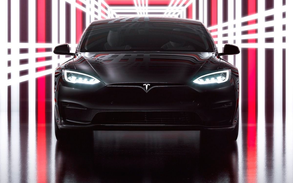 Tesla отзовет 26 681 машину для исправления ошибок в софте.
