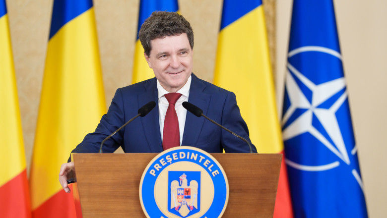 Новый президент Румынии впервые собирает заседание Совета по нацбезопасности.