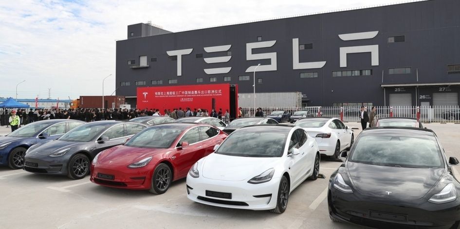 Tesla поставила ультиматум клиентам.