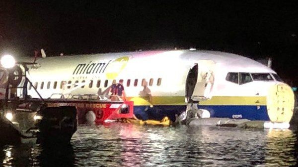 Видео упавшего в реку Boeing 737 попало в Сеть.