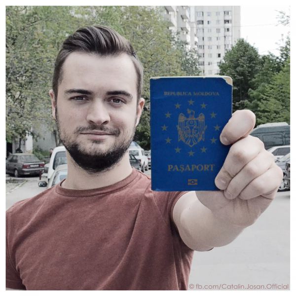 Interpretul, Cătălin Josan, este plin de revoltă și îi îndeamnă pe artiști să acționeze. Foto: evzmd.md