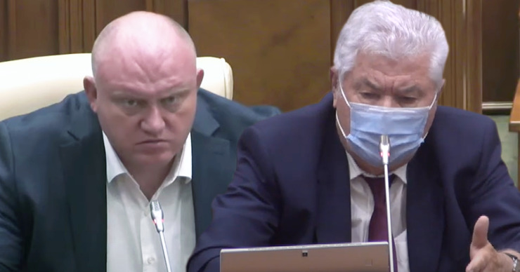 Воронин посоветовал Боле вакцинироваться: Делай прививку, и будь здоров, Василий. Коллаж: Point.md