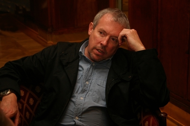 Андрей Макаревич во время поездки в Казахстан дал интервью, в котором рассказал своем творчестве, гражданской позиции, видении ситуации в Украине и гонениях со стороны властей РФ.