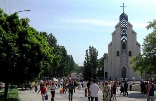Pe 19 septembrie mai multe sate din Republica Moldova îşi sărbătoresc hramul localităţii.
