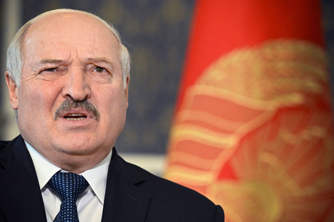 Лукашенко: Европа не может остановить конфликт на Украине из-за США.