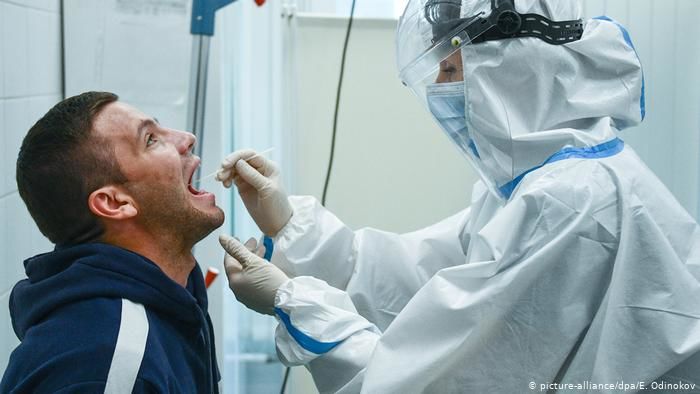 Общее число заразившихся новым коронавирусом в мире превысило 77,95 млн человек.