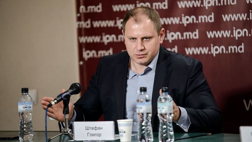 Глигор указал в декларации 4 машины и две квартиры.