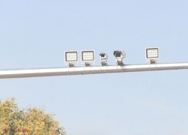 Menționăm că în municipiul Chișinău au fost instalate în total 41 de sisteme video de monitorizare a traficului rutier. 
