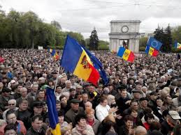 Un apel la protestatari, ca să demonstreze pașnic, a formulat primarul general al Chișinăului, Dorin Chirtoacă. Foto: radioconstanta.ro