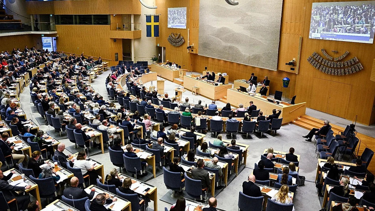 Исследование выявило следы ИИ в парламентских текстах Швеции и Британии.