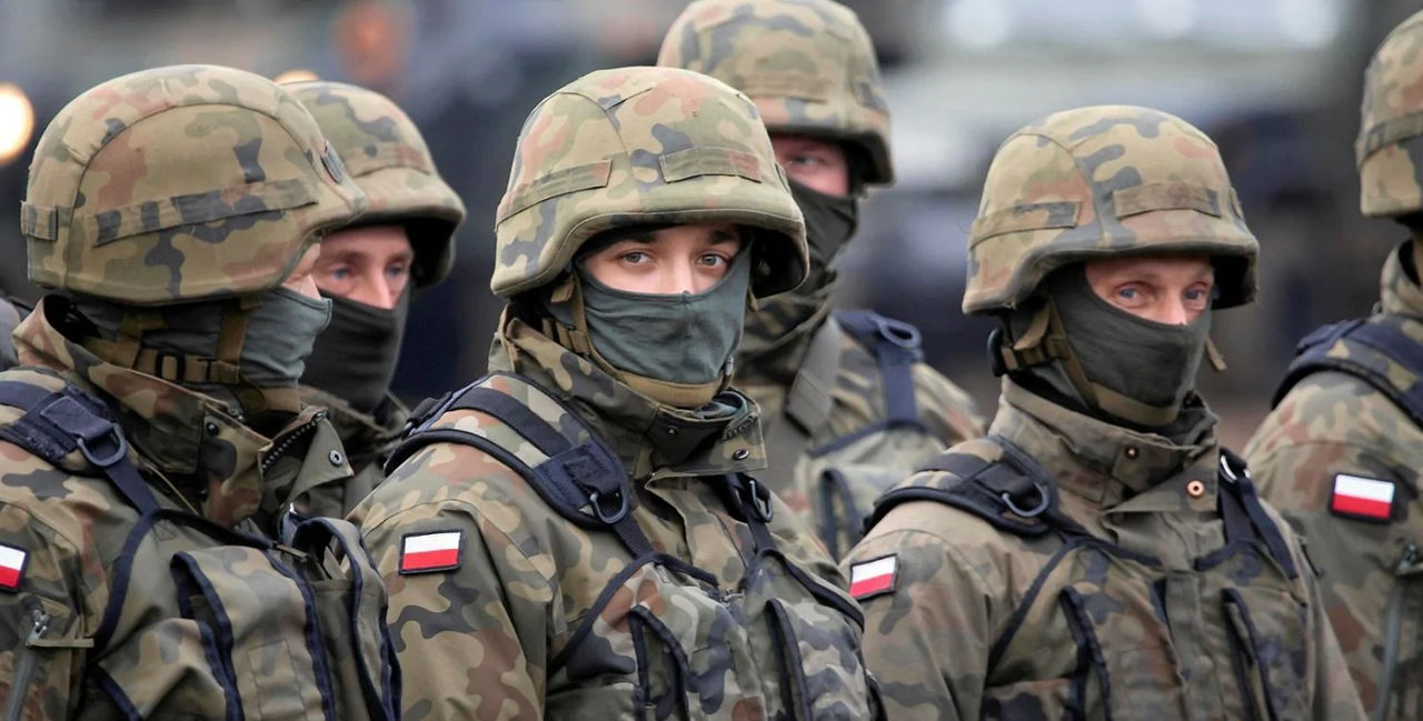 Polonia va organiza o pregătire militară de două zile pentru membrii parlamentului.