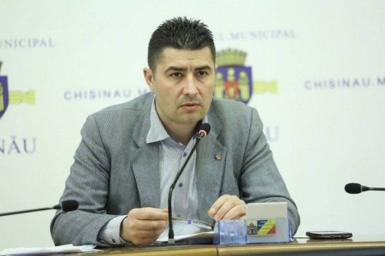 Динарий Кожокару - вице-председатель фракции ПСРМ в КMC.