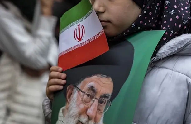 Iranul a amânat numirea noului lider din motive de securitate.