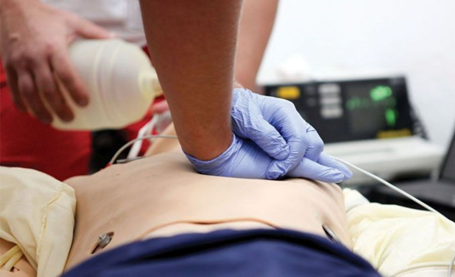 Un bărbat aflat în stop cardio-respirator, salvat de medici în Capitală.