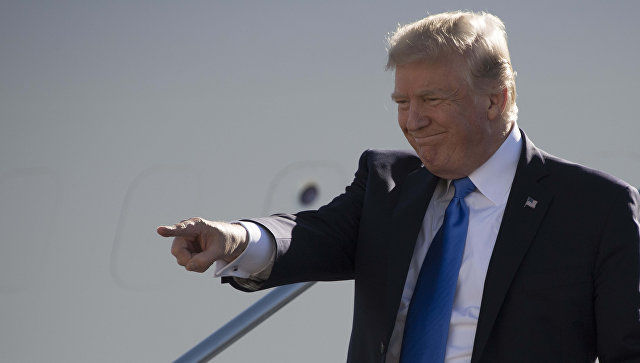 В августе Дональд Трамп подписал законопроект конгресса США по новым санкциям против Ирана и РФ.