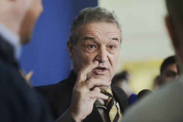 Gigi Becali: Giovani şi Victor Becali s-au predat pentru încarcerare. Foto: mediafax.ro