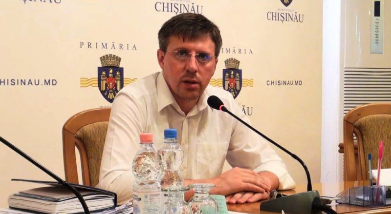 Некоторые граждане выступили за присуждение Киртоакэ звания «Грязовщик года».