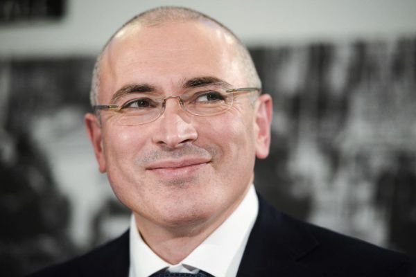 Mihail Hodorkovski caută succesori ai lui Putin.