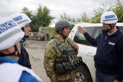 В ОБСЕ объяснили эскалацию конфликта в Донбассе близким расположением войск враждующих сторон а также тем, что тяжелое вооружение до сих пор находится по обе стороны линии соприкосновения.