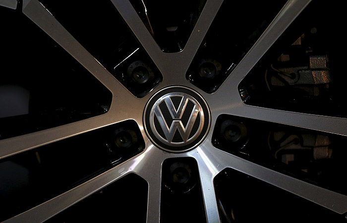 Скандал вокруг Volkswagen разразился в сентябре 2015 года.