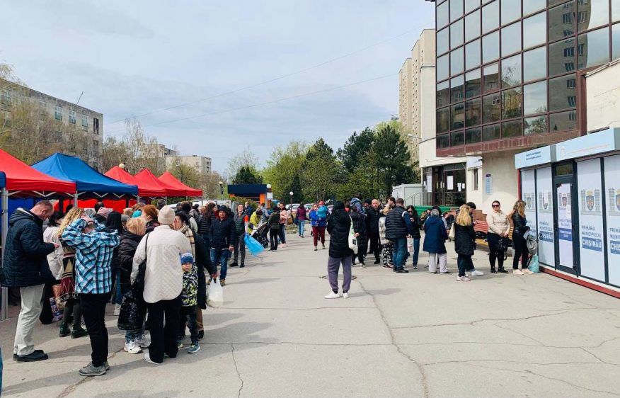 В Кишиневе заработали офисы по оформлению матпомощи за размещение беженцев.