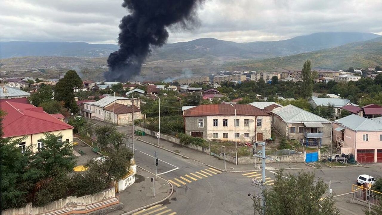 В Карабахе заявили о новом обстреле Степанакерта со стороны Азербайджана. Фото: ria.ru.