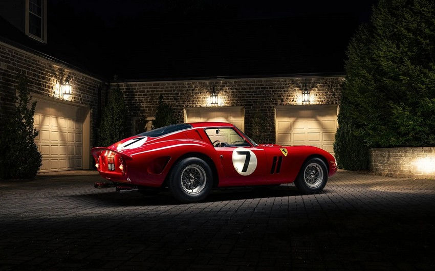 В Нью-Йорке эксклюзивный Ferrari 250 GTO ушел с молотка за рекордные $51,7 млн.