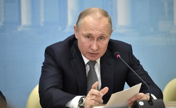 Vladimir Putin în campanie promite să termine cu „zăpada neagră”