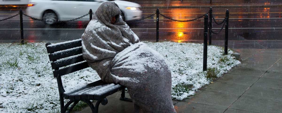 Primăria a pregătit adăposturi pentru oamenii străzii.